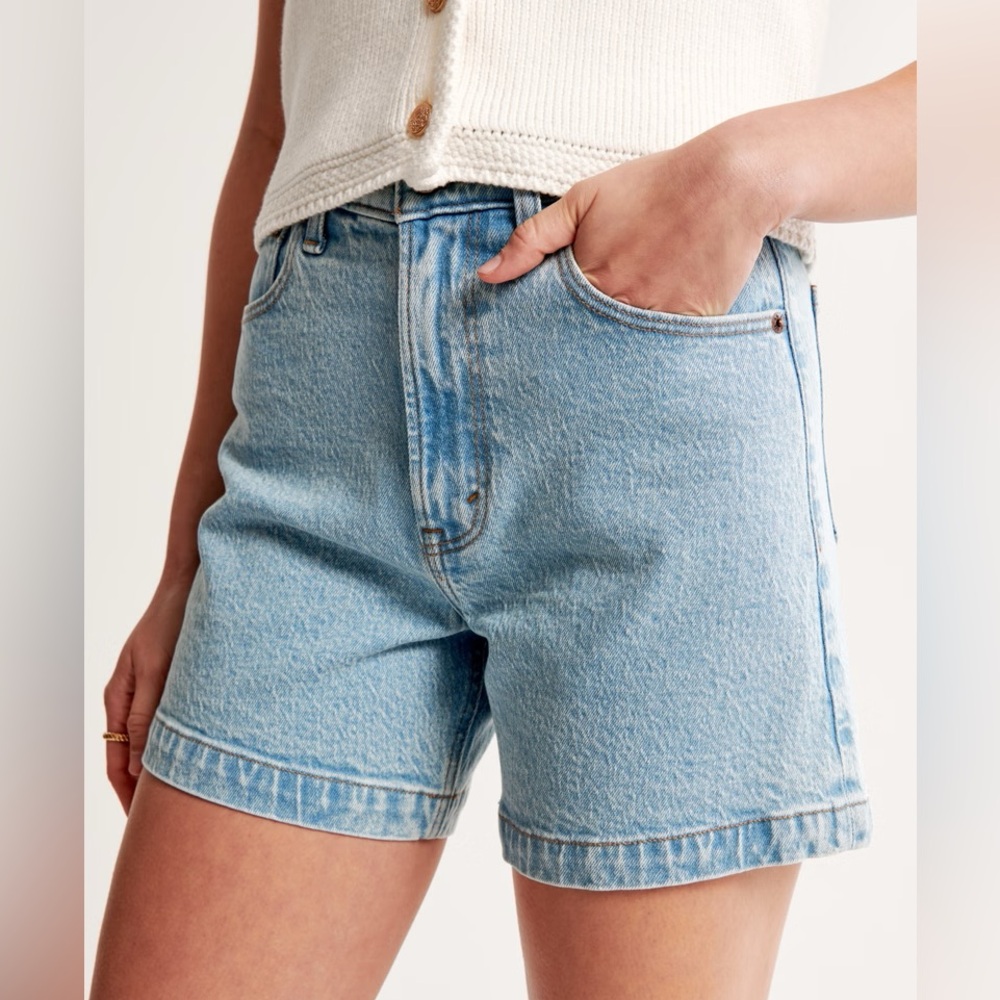 Abercrombie High Rise Dad Short